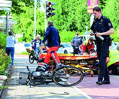 Während der Rettungs- und Bergungsarbeiten war die Hamburger Straße nur einspurig befahrbar. (Foto: Florian Sprenger)