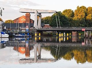 Die Klapptechnik der Käpten-Jürs-Brücke fiel drei Wochen nach der Wartung aus und musste repariert werden. (Foto: Frank)