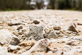 So sieht das Ergebnis der ersten Sanierung aus. Die Baufirma soll nun nachbessern. (Foto: Frank)