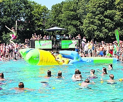 Es sollte das Highlight der Freibadsaison werden. Doch weil es zu kühl wird, zieht das Badepark-Team bei der Pool-Party die Notbremse. (Foto: Poolevents.de)