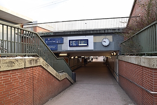 Der Dealer fiel der Bundespolizei unweit des Elmshorner Bahnhofs auf. (Foto: Frank)
