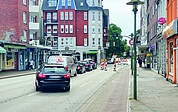In der Holstenstraße ist Richtung Innenstadt Endstation. Es geht nur linksherum in die Geschwister-Scholl-Straße. (Foto: Strandmann) 