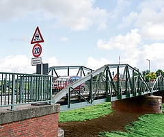 Die Drehbrücke in Klevendeich ist gesperrt. (Archiv: Frank)