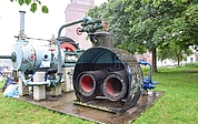 Die Tage der historischen Dampfmaschine im Elmshorner Hafen sind gezählt. (Foto: Frank)