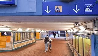 Ein Alkoholverbot im Elmshorner Bahnhof würde nahtlos an das Waffen- und Messerverbot anschließen. (Foto: Frank)