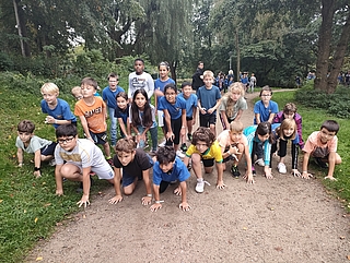 Startschuss für den Lauf der Klasse 4a. (Foto: Anja Wierk)