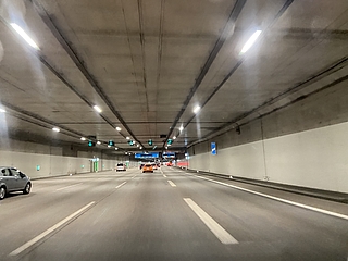 Die A7 wird gesperrt. (Foto: Frank)